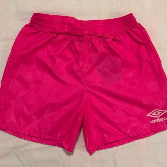 NEW Umbro Soccer Athletic Gym Shorts Pink Check - Picture 1 of 5